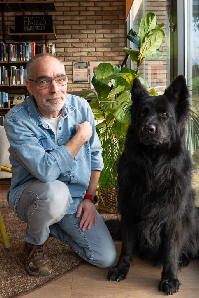 Nico en zijn hond in De Plataan